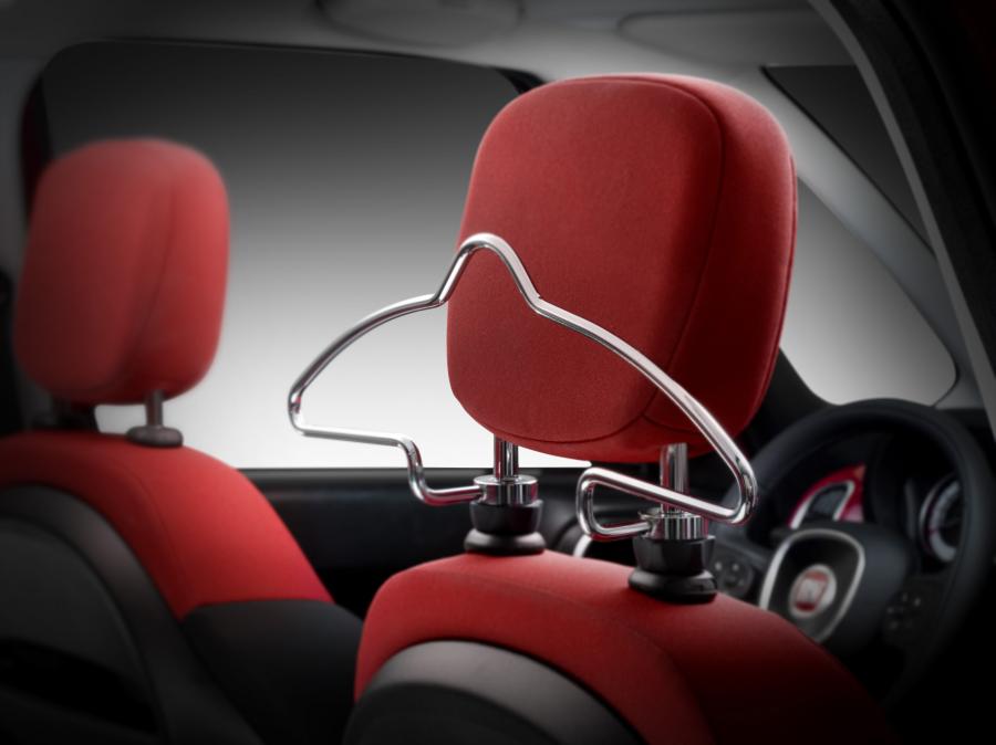  Fiat 500L 2012 года  (фото 16 из 84)